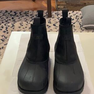 UGG Men's Gatson Chelsea Boots